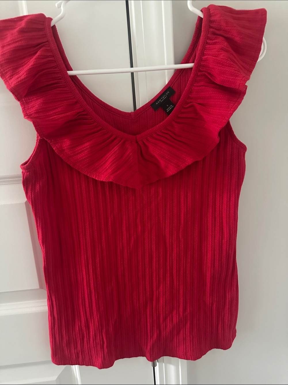 Ann Taylor Factory Ruffle Neck Tank Top in Raspberry Size Small Like New